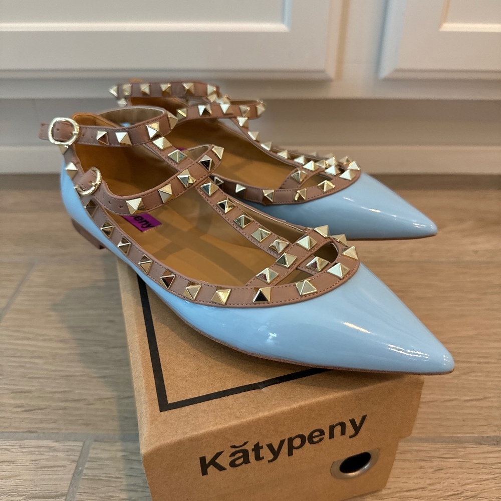 Women’s shoes